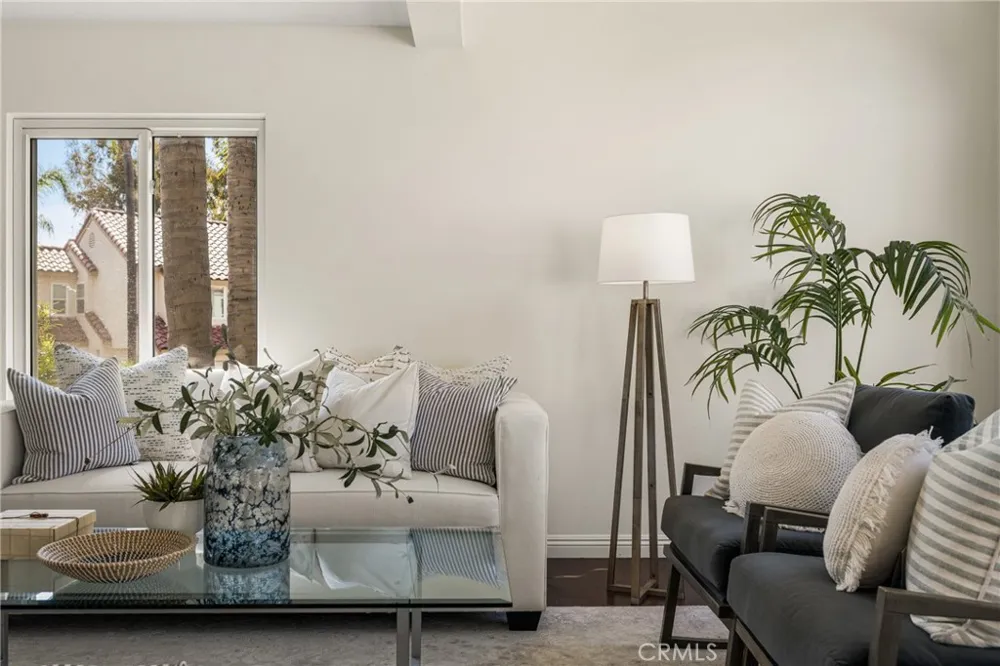 21132 Calle De Paseo Lake Forest, CA 92630