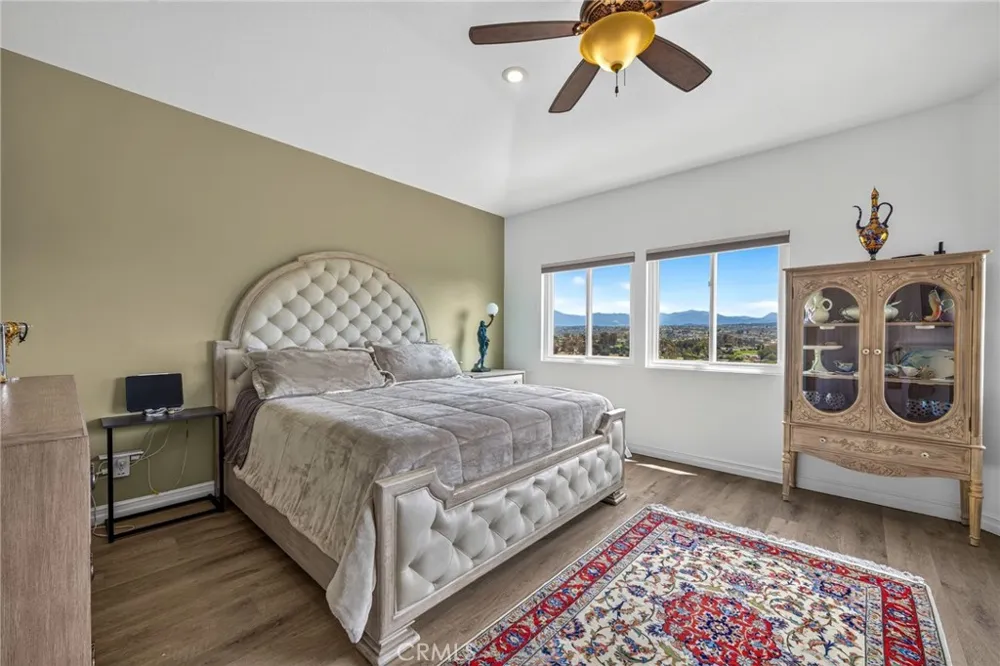 26382 Modena Laguna Hills, CA 92653