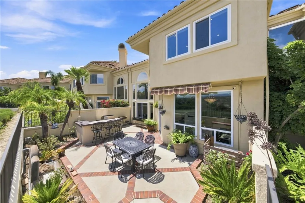 26382 Modena Laguna Hills, CA 92653