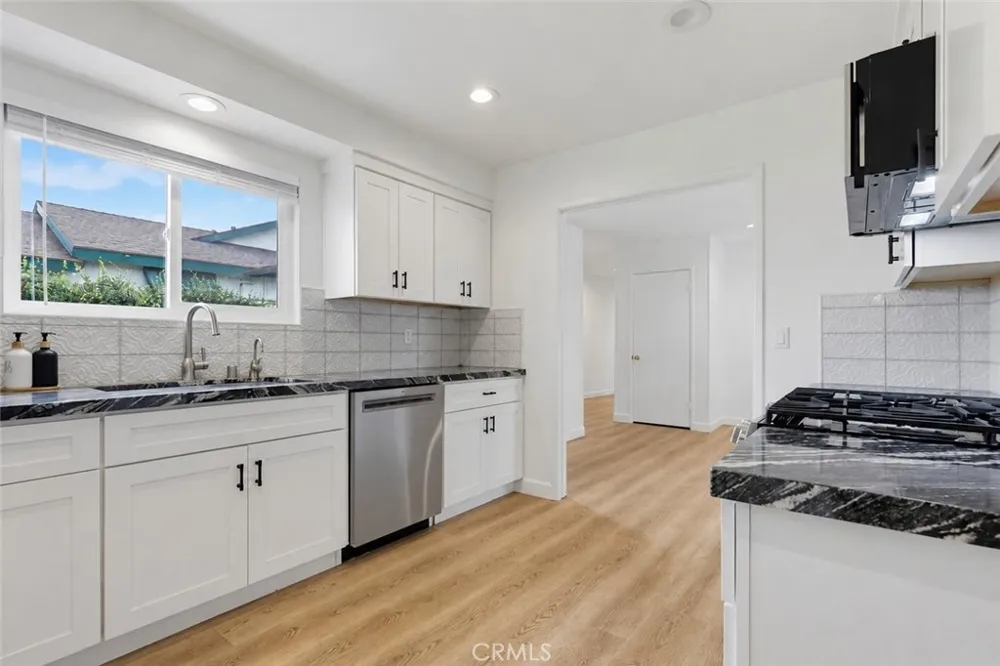 2086 Arriba Monterey Park, CA 91754