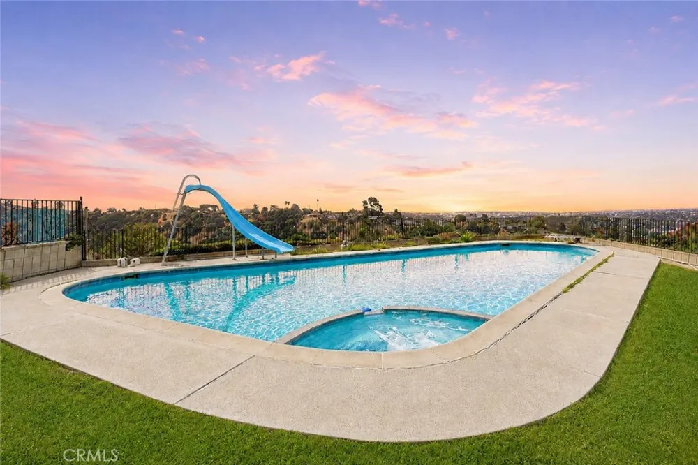 2086 Arriba Monterey Park, CA 91754