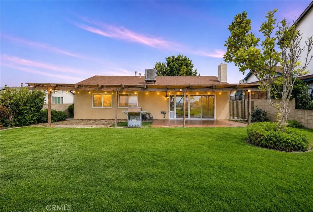 2086 Arriba Monterey Park, CA 91754
