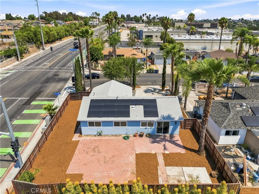 560 W Los Angeles Drive Vista, CA 92083