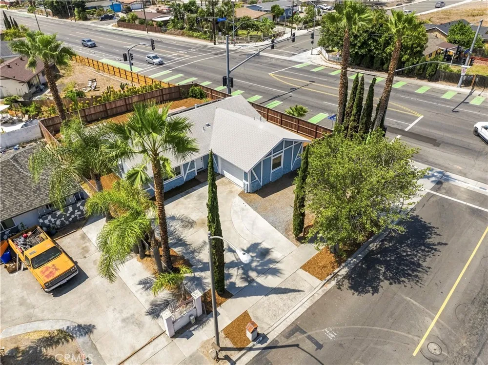 560 W Los Angeles Drive Vista, CA 92083