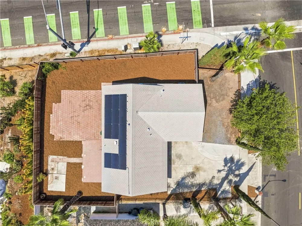 560 W Los Angeles Drive Vista, CA 92083