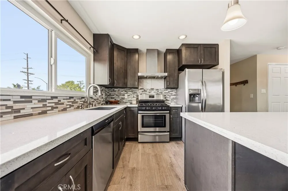 560 W Los Angeles Drive Vista, CA 92083