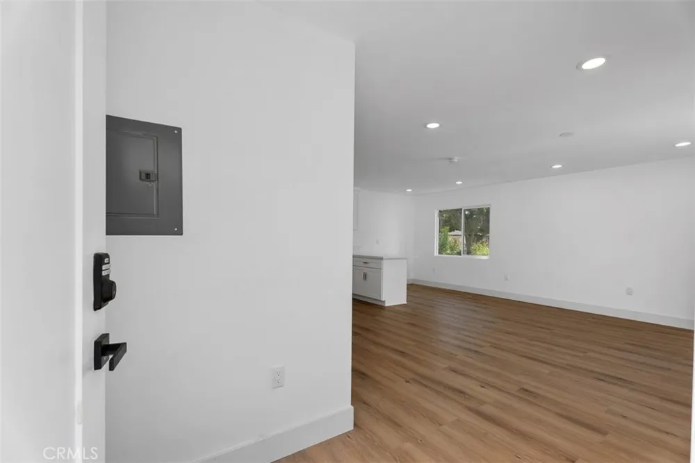 24543 Penfield Lake Forest, CA 92630