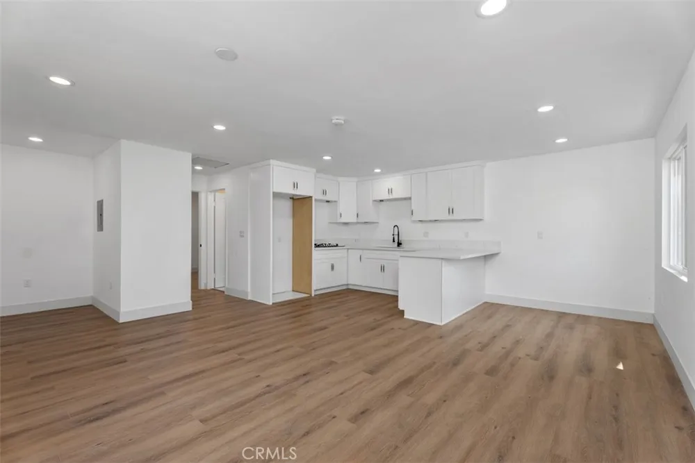 24543 Penfield Lake Forest, CA 92630