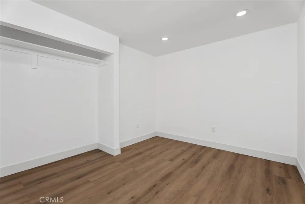 24543 Penfield Lake Forest, CA 92630