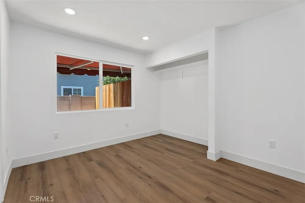 24543 Penfield Lake Forest, CA 92630