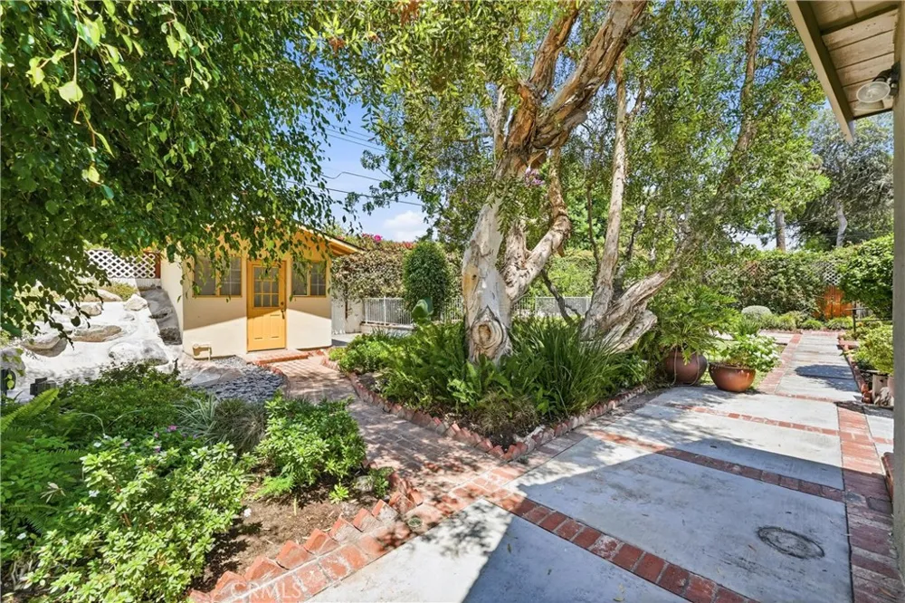 1613 Dorothy Lane Fullerton, CA 92831