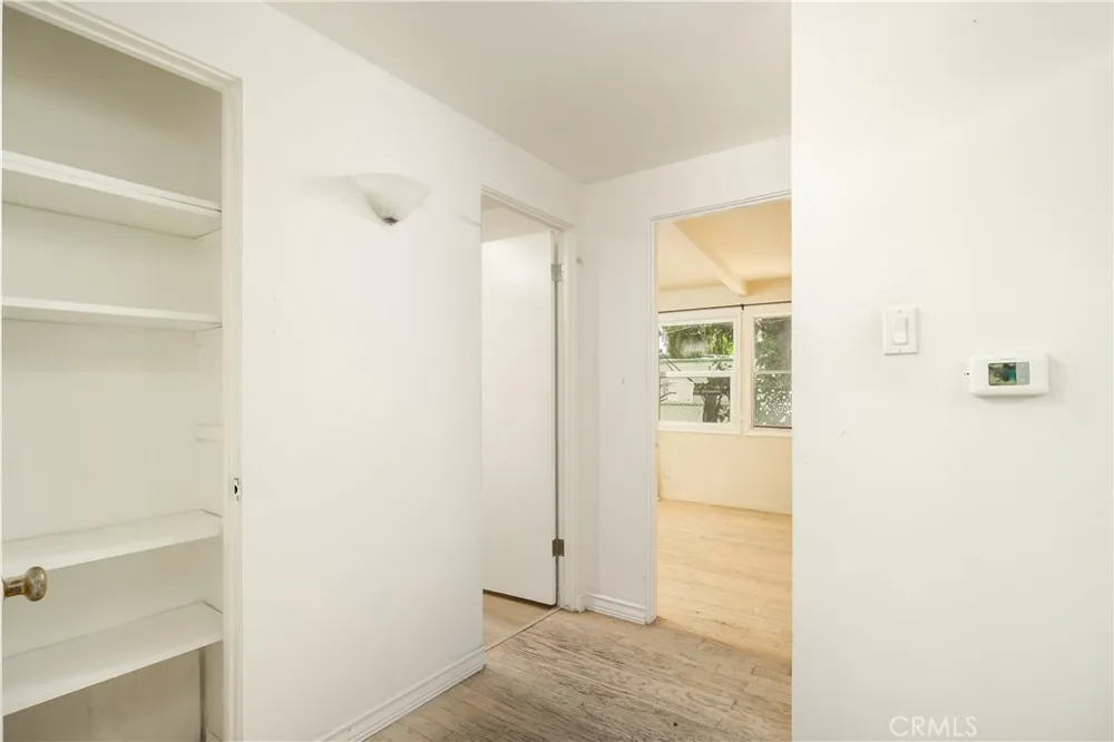19338 Elkwood Street Reseda, CA 91335