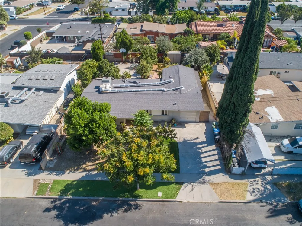 19338 Elkwood Street Reseda, CA 91335