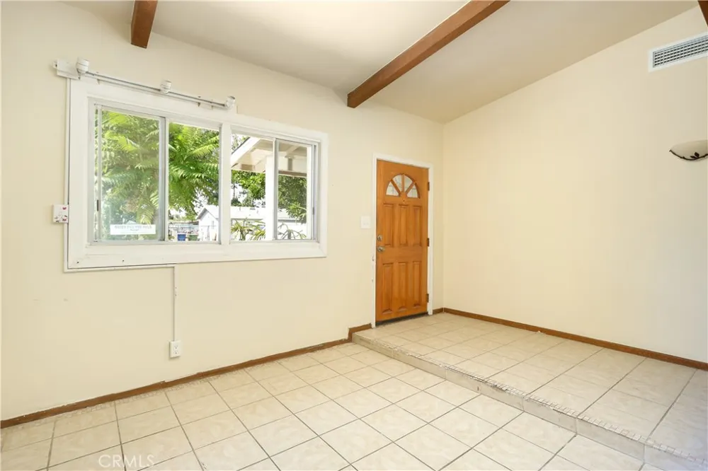 19338 Elkwood Street Reseda, CA 91335