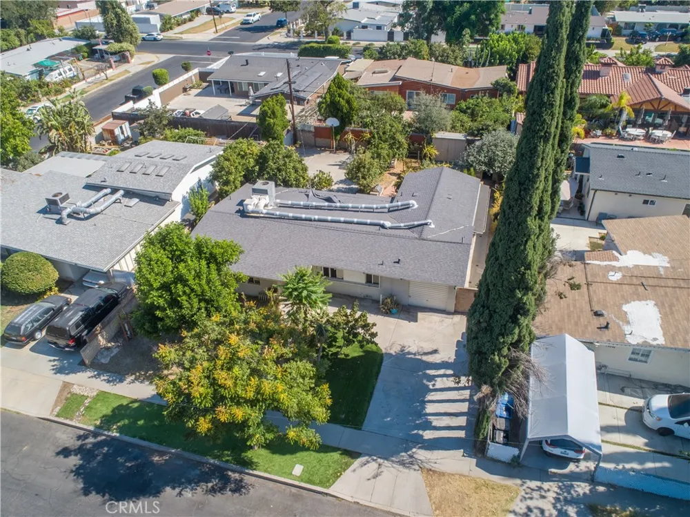 19338 Elkwood Street Reseda, CA 91335