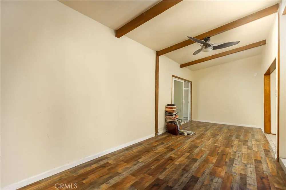 19338 Elkwood Street Reseda, CA 91335