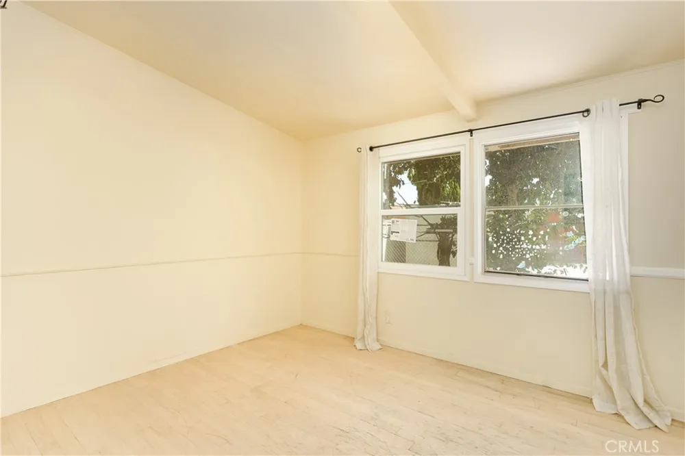 19338 Elkwood Street Reseda, CA 91335