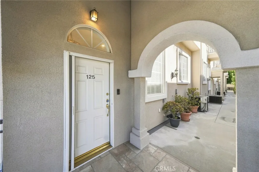 4516 Ramsdell #125 La Crescenta, CA 91214