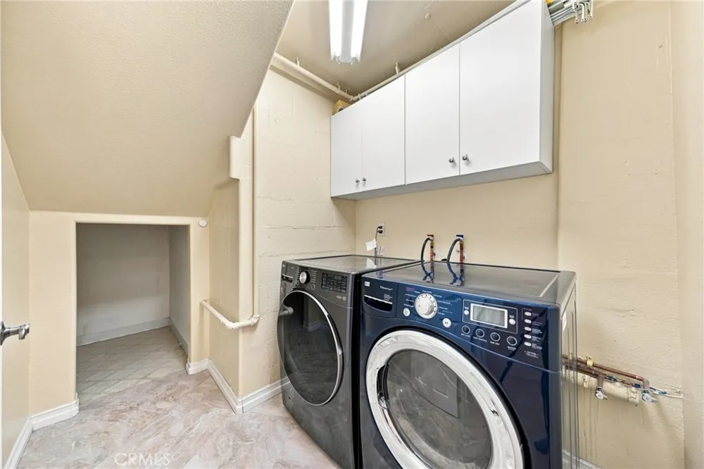 4516 Ramsdell #125 La Crescenta, CA 91214