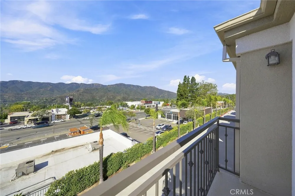 4516 Ramsdell #125 La Crescenta, CA 91214
