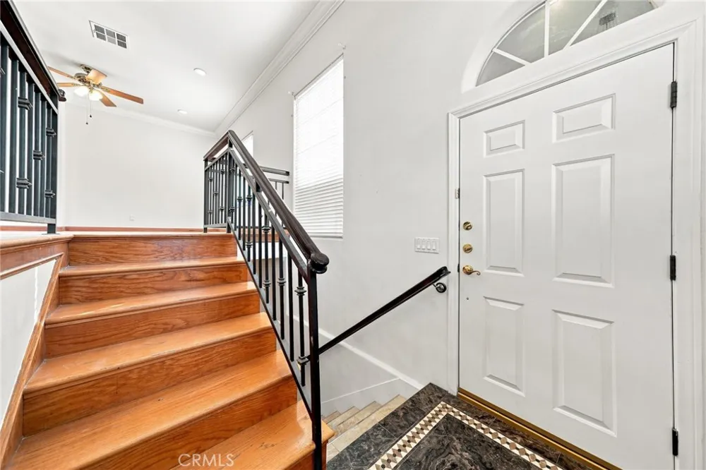 4516 Ramsdell #125 La Crescenta, CA 91214