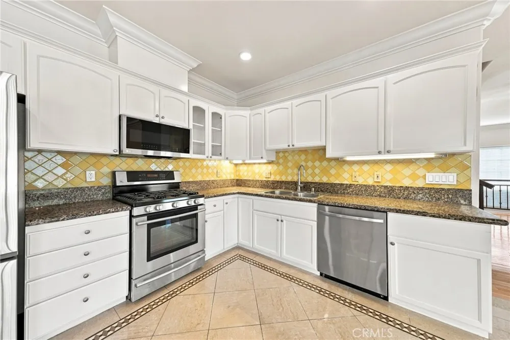 4516 Ramsdell #125 La Crescenta, CA 91214