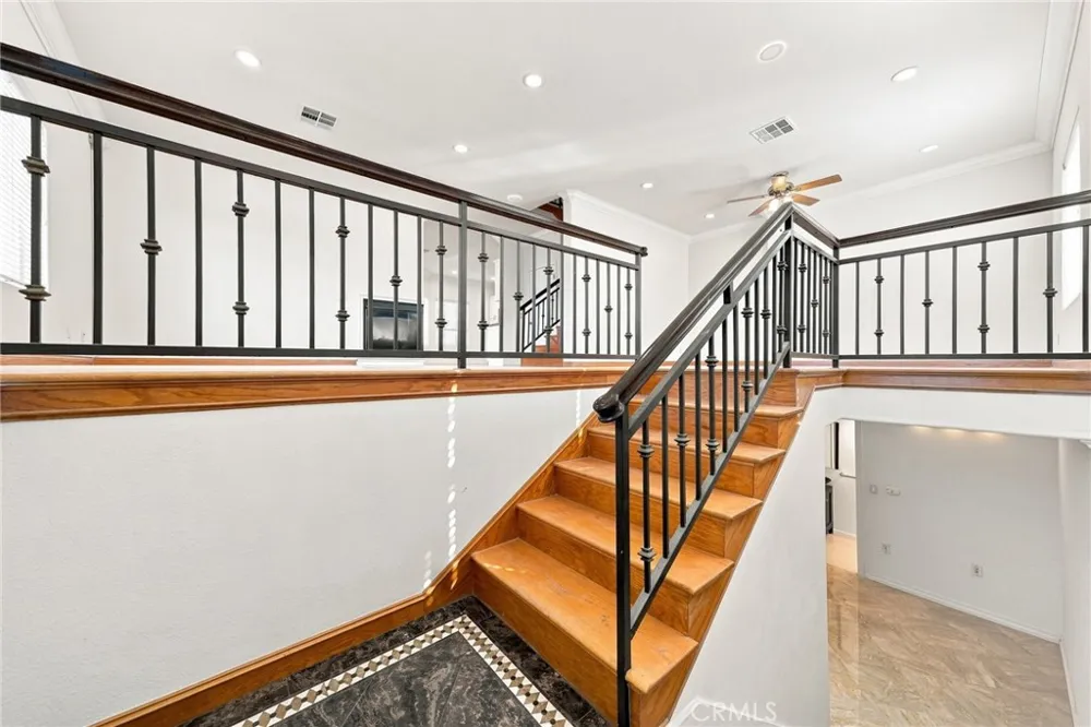 4516 Ramsdell #125 La Crescenta, CA 91214