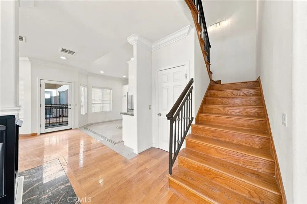 4516 Ramsdell #125 La Crescenta, CA 91214