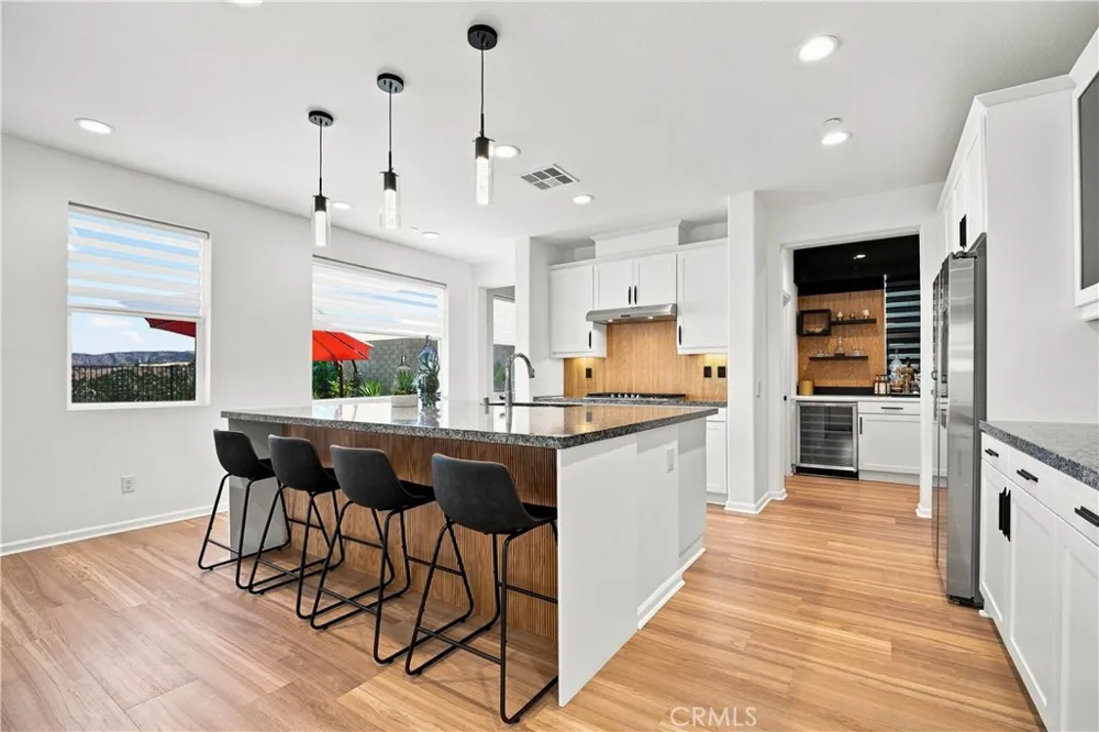18751 Cedar Crest Canyon Country, CA 91387