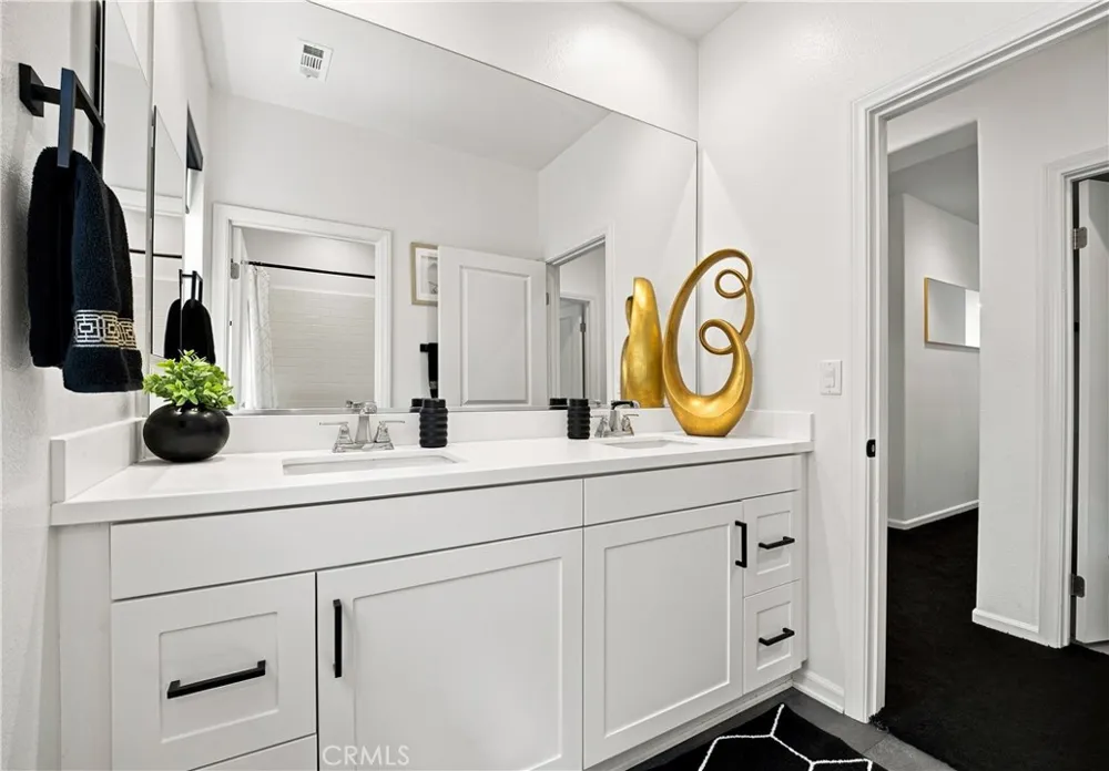 18751 Cedar Crest Canyon Country, CA 91387