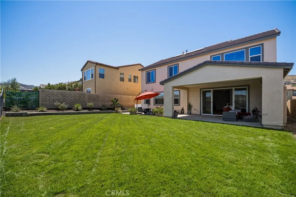 18751 Cedar Crest Canyon Country, CA 91387