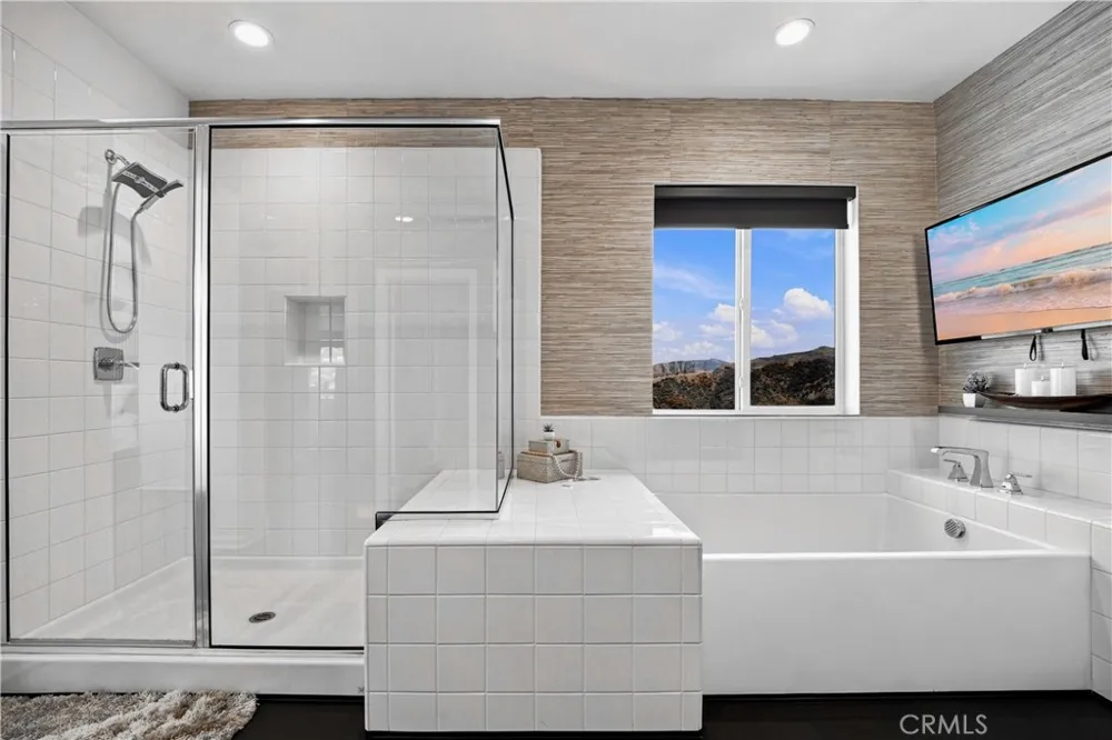 18751 Cedar Crest Canyon Country, CA 91387