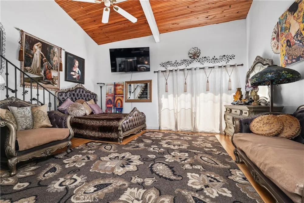 5460 White Oak Avenue #G307 Encino, CA 91316