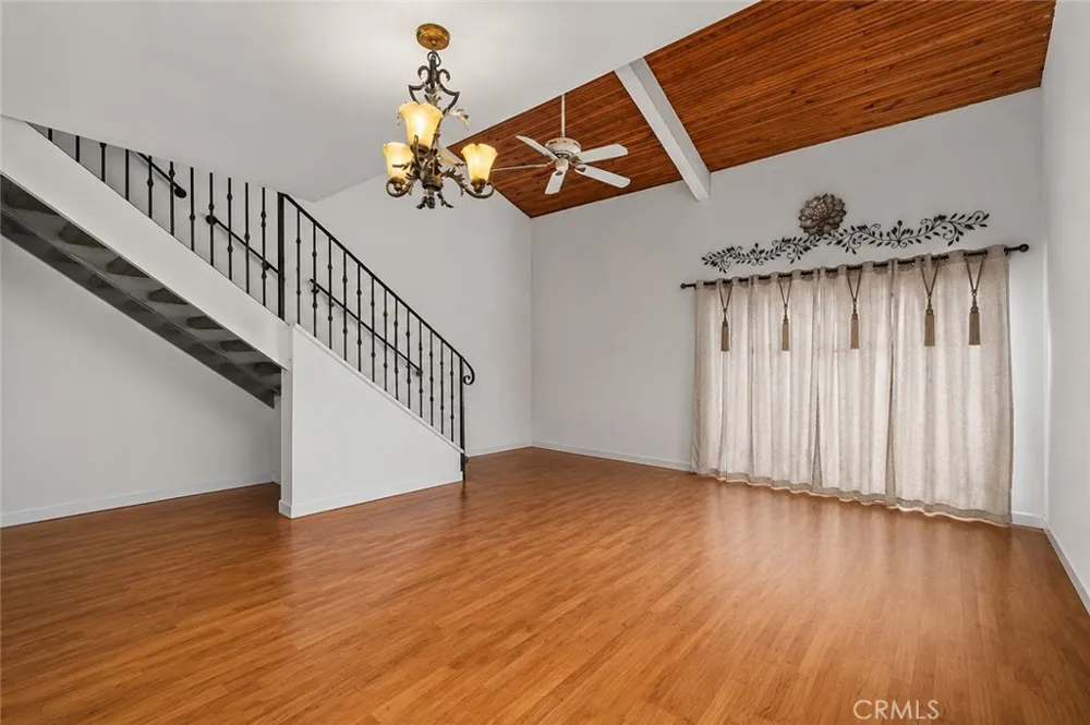 5460 White Oak Avenue #G307 Encino, CA 91316