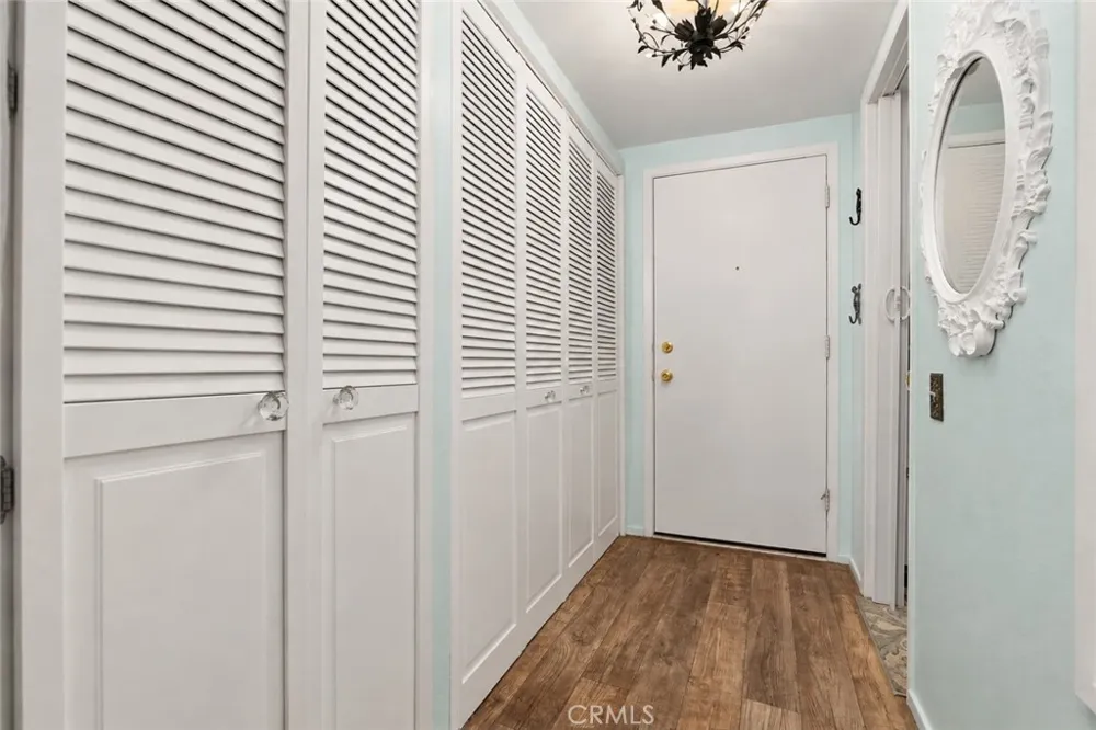 5460 White Oak Avenue #G307 Encino, CA 91316