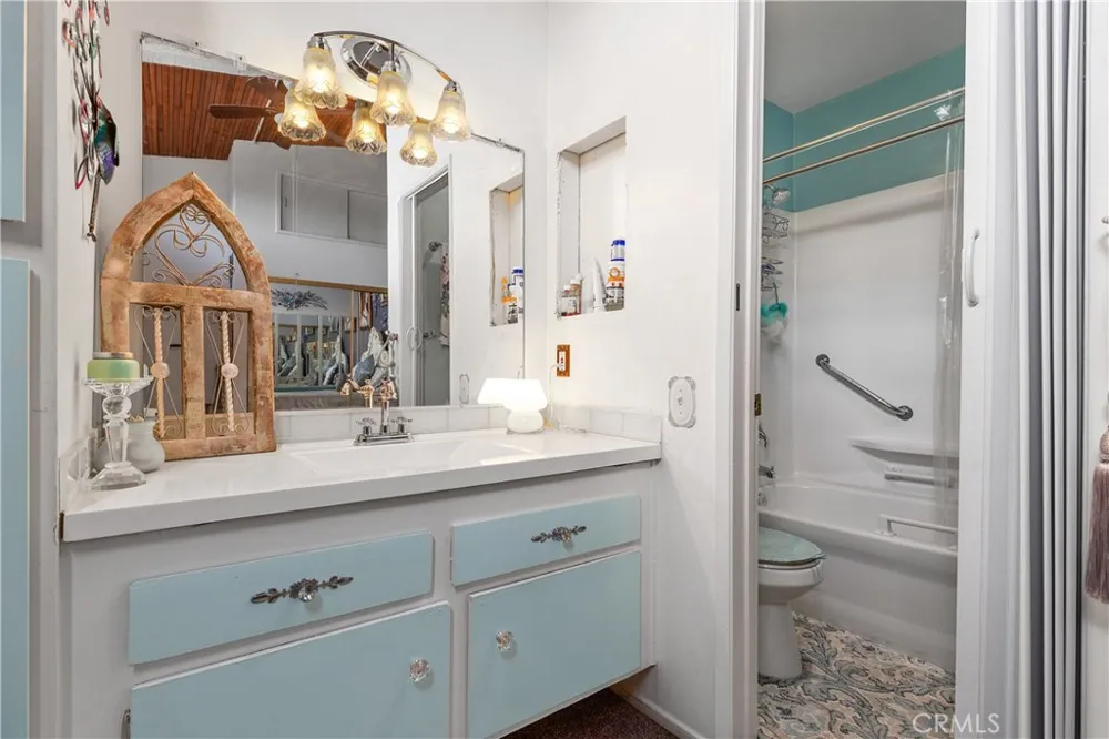 5460 White Oak Avenue #G307 Encino, CA 91316