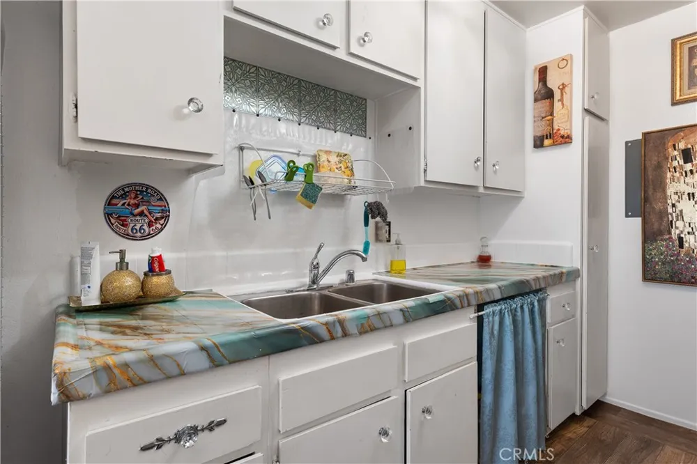 5460 White Oak Avenue #G307 Encino, CA 91316