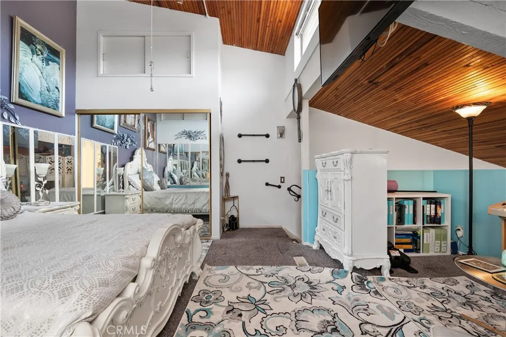 5460 White Oak Avenue #G307 Encino, CA 91316