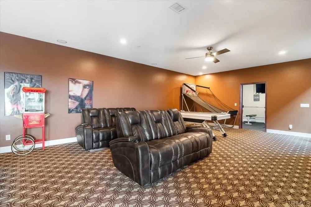 15223 Skyridge Road Poway, CA 92064