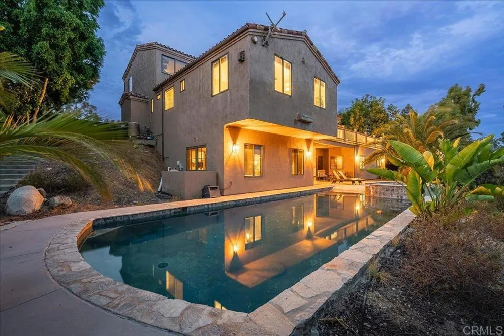 15223 Skyridge Road Poway, CA 92064