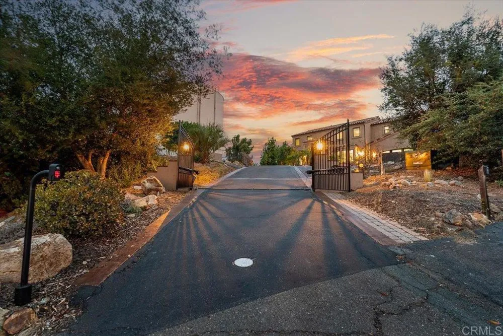 15223 Skyridge Road Poway, CA 92064