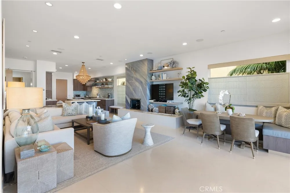 3306 Marcus Avenue Newport Beach, CA 92663