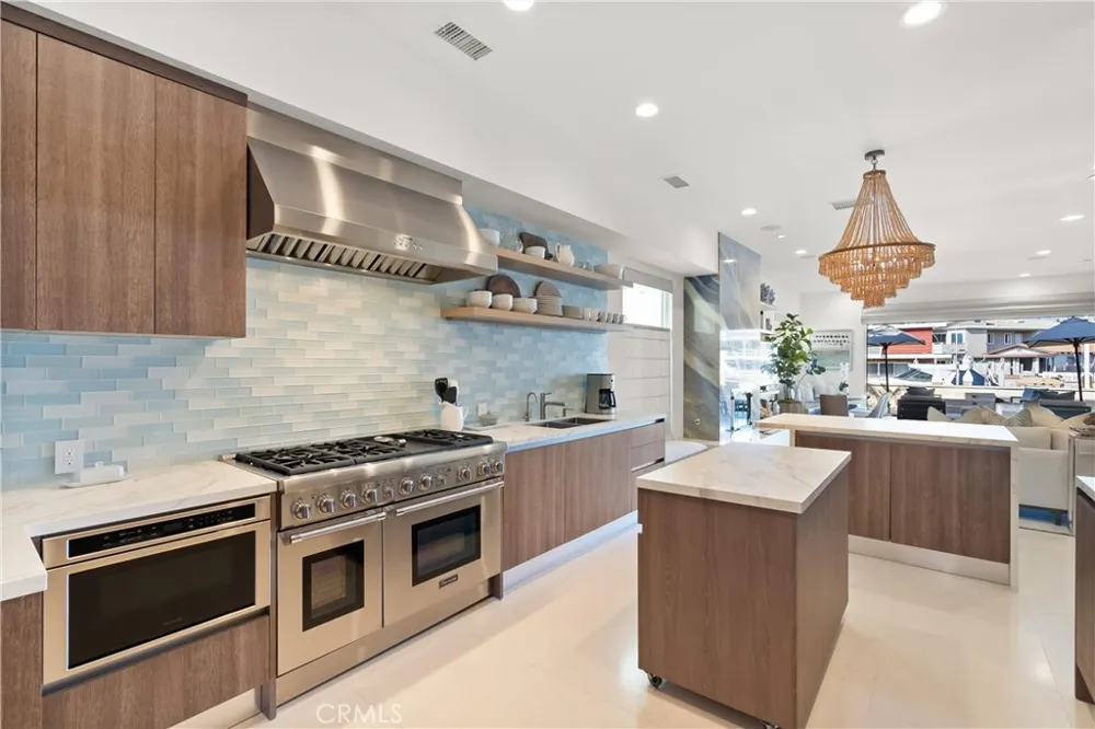 3306 Marcus Avenue Newport Beach, CA 92663