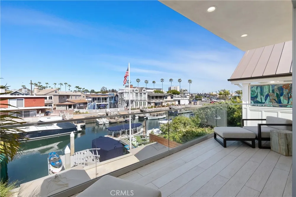 3306 Marcus Avenue Newport Beach, CA 92663