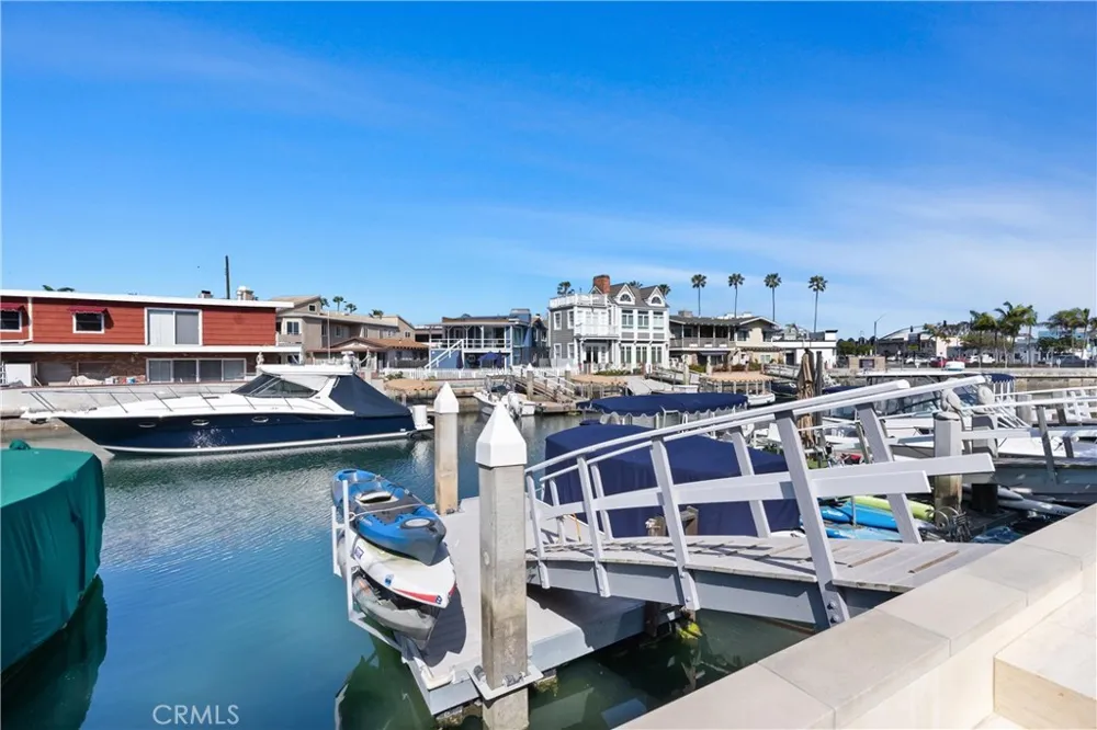 3306 Marcus Avenue Newport Beach, CA 92663