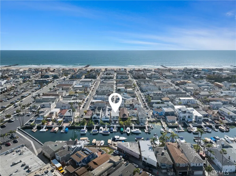 3306 Marcus Avenue Newport Beach, CA 92663
