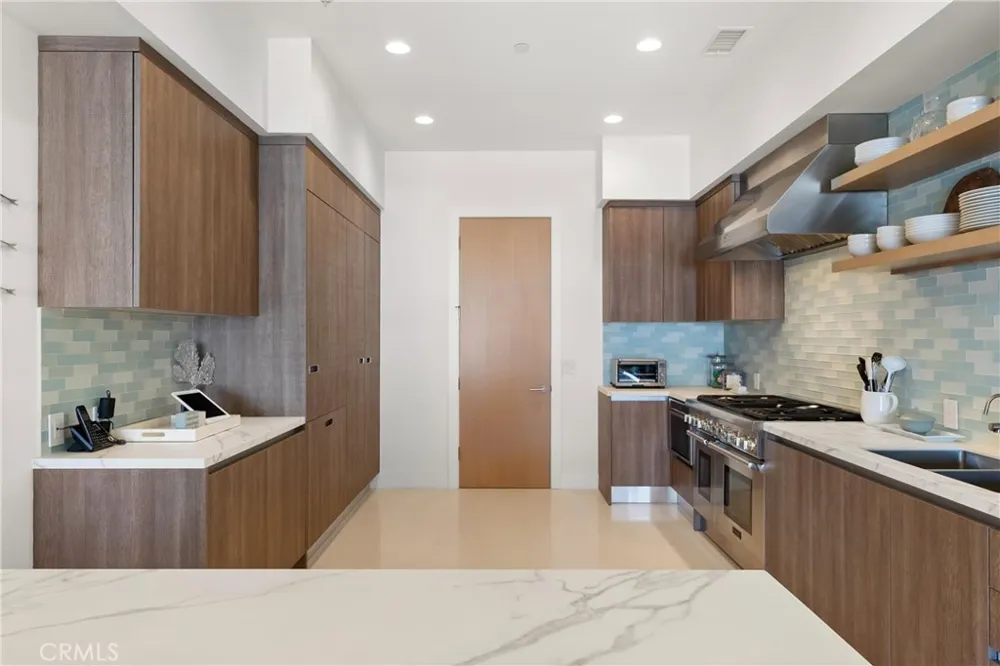 3306 Marcus Avenue Newport Beach, CA 92663