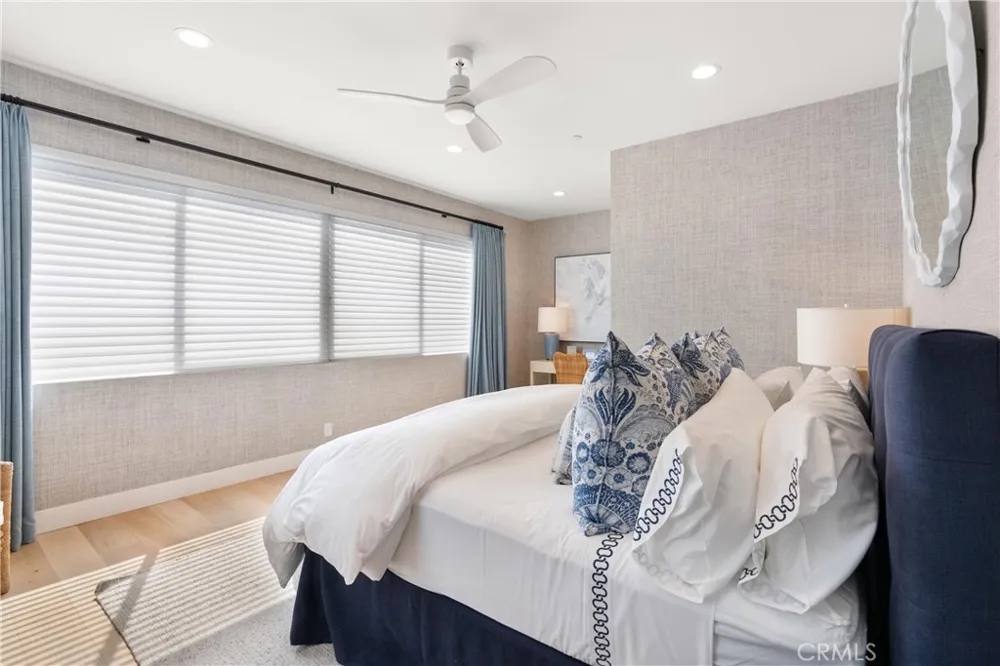 3306 Marcus Avenue Newport Beach, CA 92663