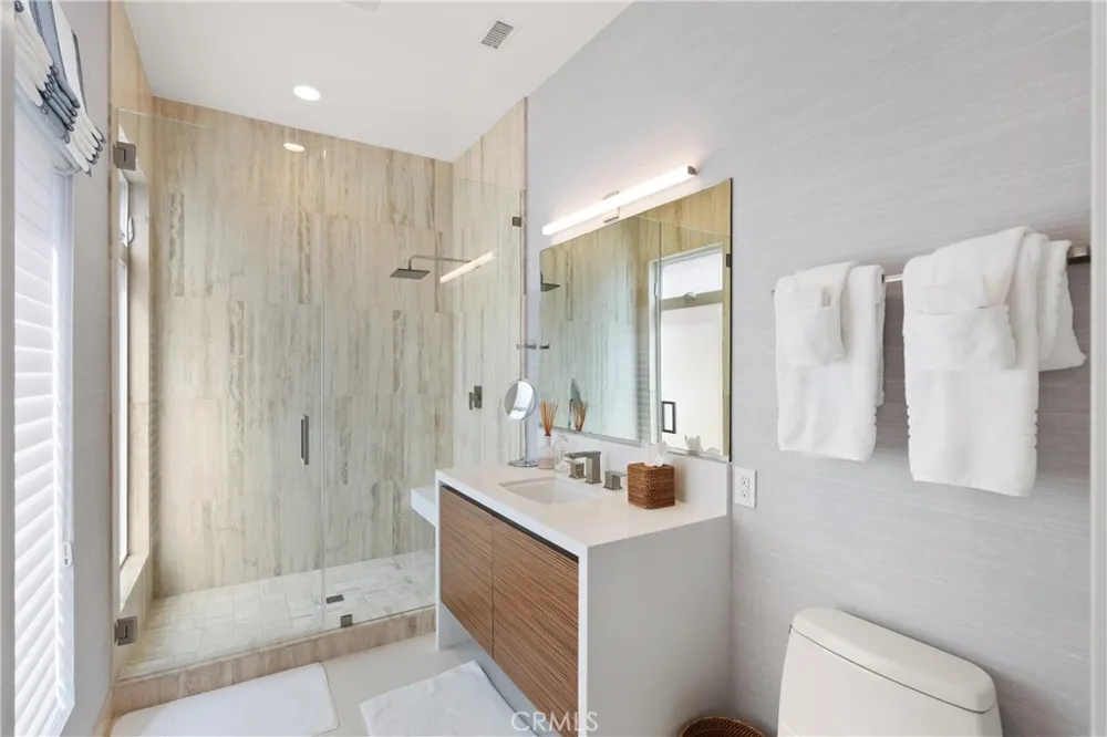 3306 Marcus Avenue Newport Beach, CA 92663
