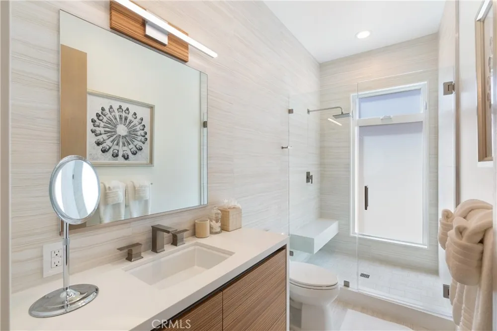 3306 Marcus Avenue Newport Beach, CA 92663